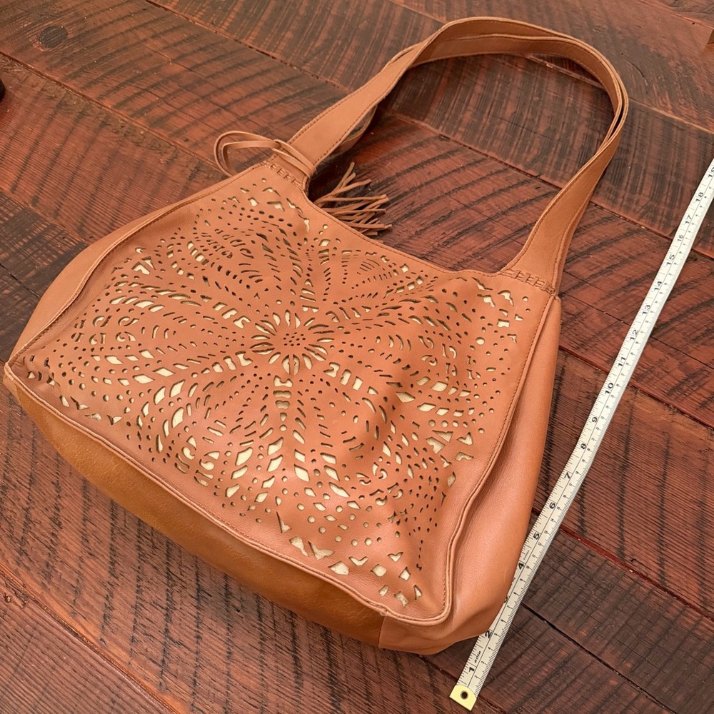 The Sak Huntley Leather Shoulder Bag - Picture 2 of 7